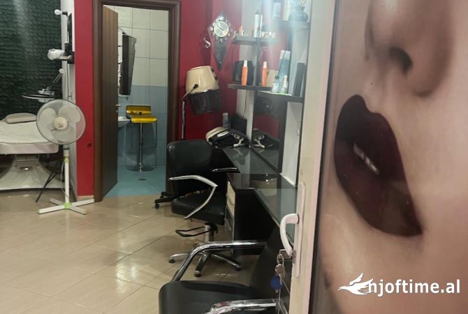 Ambinent biznesi me qera