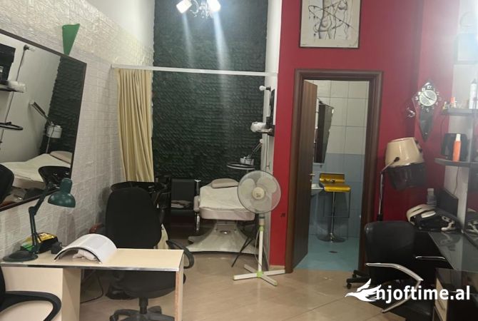 Ambinent biznesi me qera