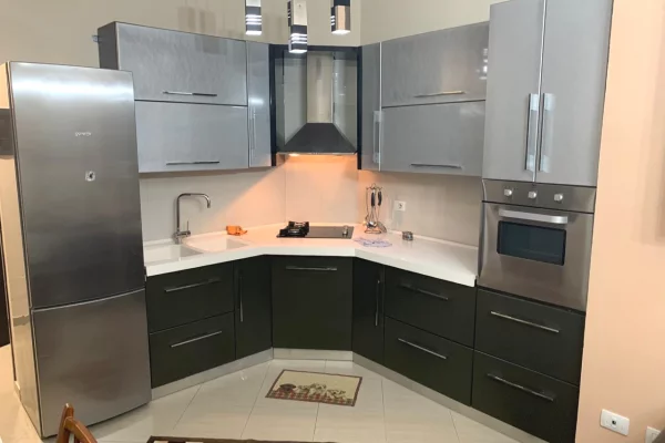 Shtepi me qera Apartament ne Tirane, 2+1, Mobilimi E mobiluar, Pagesa 450  Euro.