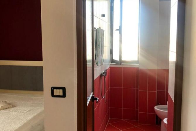 Shtepi ne shitje Vila Luksoze ne Tirane, 4+1, Mobilimi E mobiluar, Pagesa 300,000  Euro.