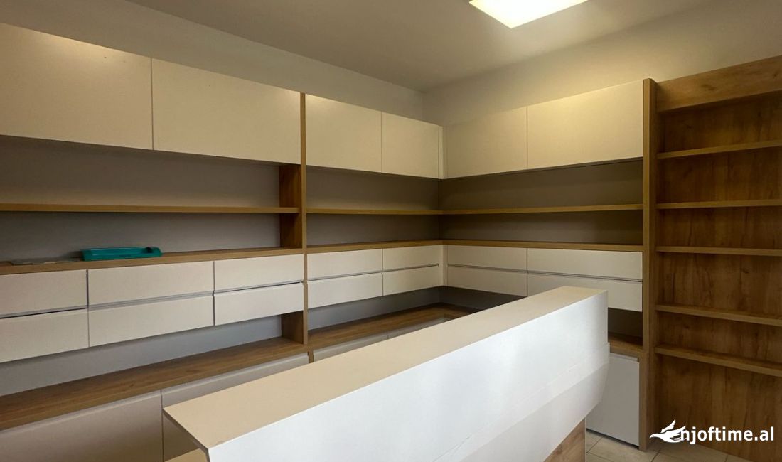 Jepet me qera ambient biznesi, per farmaci QSUT