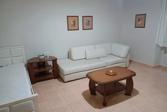 Sheshi Willson, jepet me qera 2+1