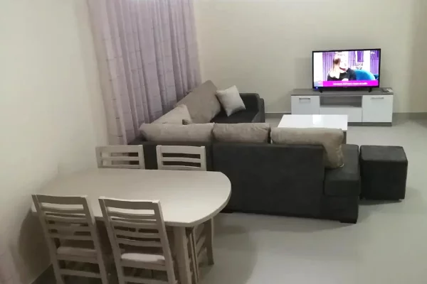 Shtepi me qera Shtepi Private ne Tirane, 2+1, Mobilimi E mobiluar, Pagesa 450  Euro.