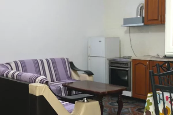 Shtepi me qera Shtepi Private ne Tirane, 2+1, Mobilimi E mobiluar, Pagesa 380  Euro.