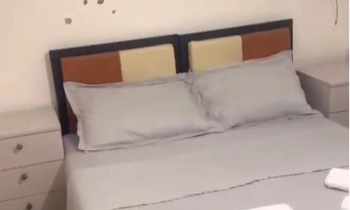 Shtepi me qera Shtepi Private ne Tirane, 1+1, Mobilimi E mobiluar, Pagesa 350  Euro.