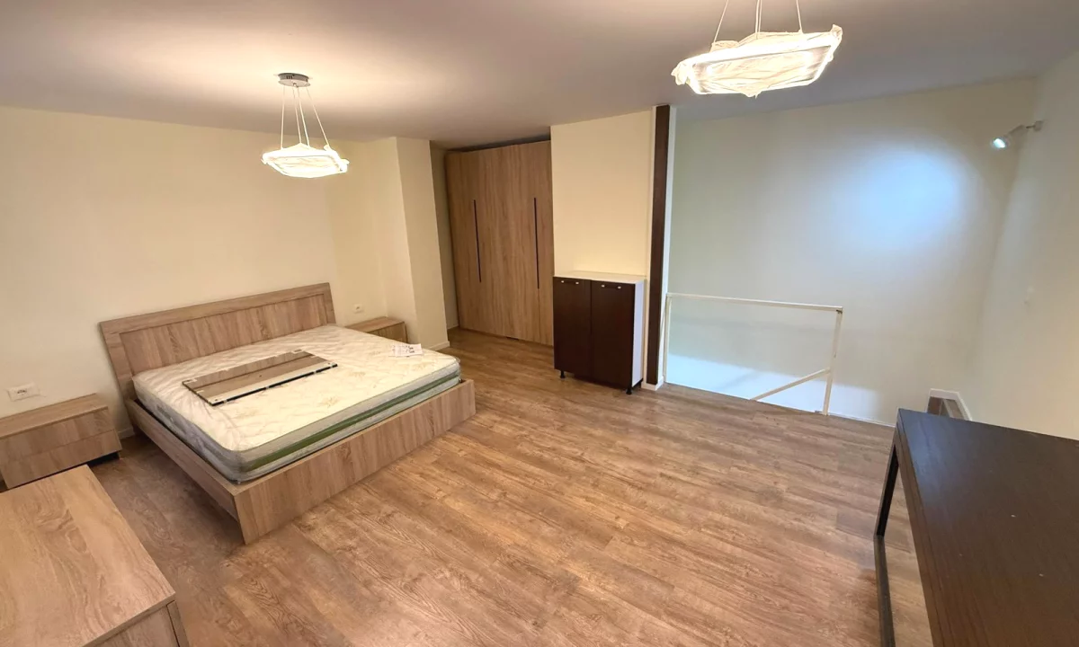 Shtepi me qera Apartament ne Tirane, 1+1, Mobilimi E mobiluar, Pagesa 400  Euro.
