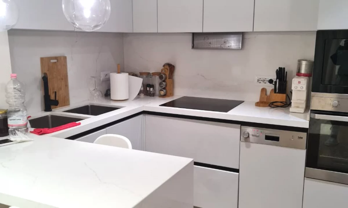 Shtepi me qera Apartament ne Tirane, 1+1, Mobilimi E mobiluar, Pagesa 500  Euro.