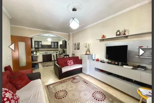 Appartamento in affitto a Tirana 1+1, Arredato