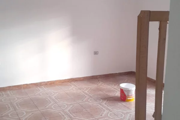 Shtepi me qera Shtepi Private ne Tirane, 4+1, Mobilimi E mobiluar, Pagesa 400  Euro.