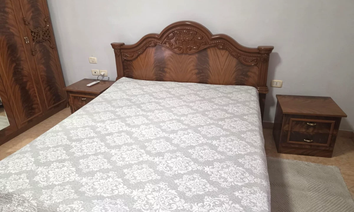 Shtepi me qera Shtepi Private ne Tirane, 1+1, Mobilimi E mobiluar, Pagesa 350  Euro.