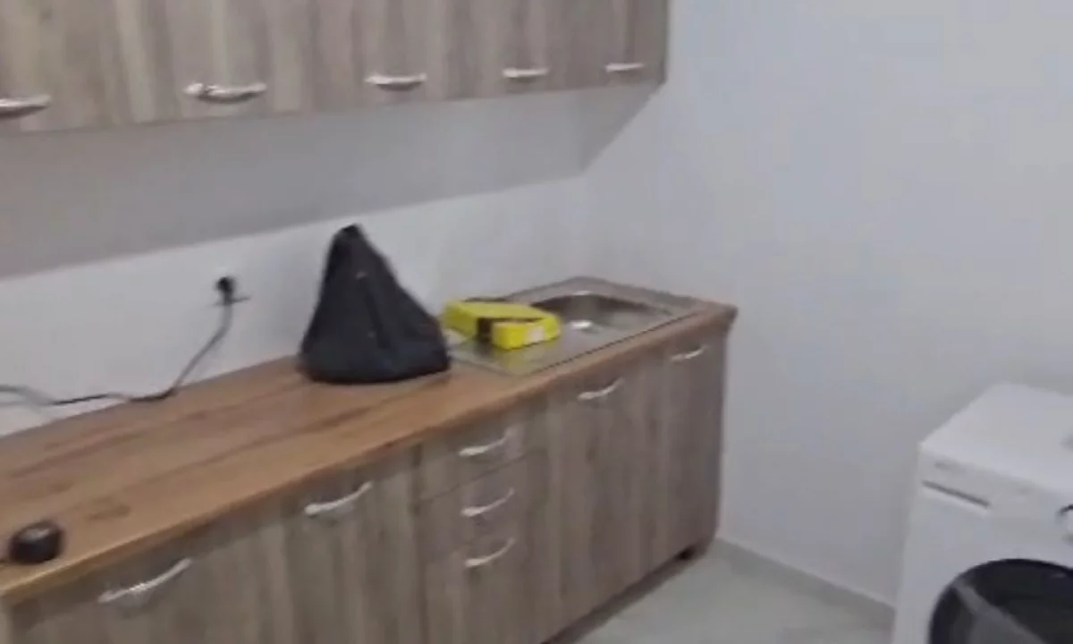 Shtepi me qera Shtepi Private ne Tirane, 1+1, Mobilimi E mobiluar, Pagesa 330  Euro.