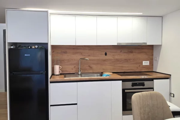 Shtepi me qera Apartament ne Tirane, 2+1, Mobilimi E mobiluar, Pagesa 45,000  Leke.