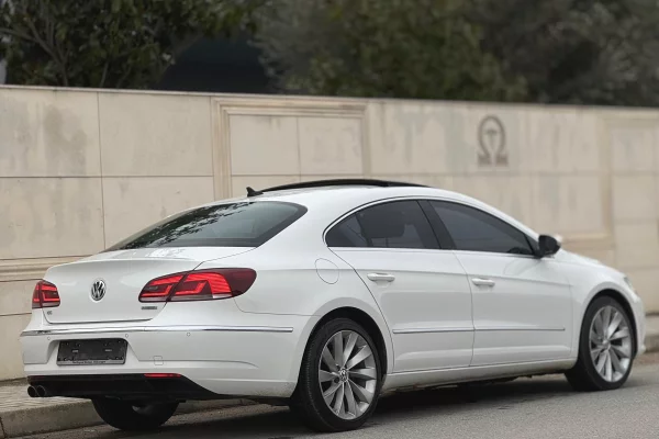 Makina ne shitje ne Tirane, Volkswagen, 2012 Diesel,Kambio Automatik Pagesa 7,300  Euro.