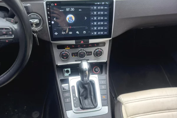 Makina ne shitje ne Tirane, Volkswagen, 2012 Diesel,Kambio Automatik Pagesa 7,300  Euro.