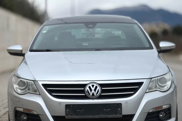 Makina ne shitje ne Tirane - 6,300 Euro