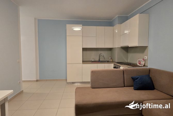 Shtepi ne shitje Apartament ne Shkoder, 1+1, Mobilimi E mobiluar, Pagesa 98,000  Euro.