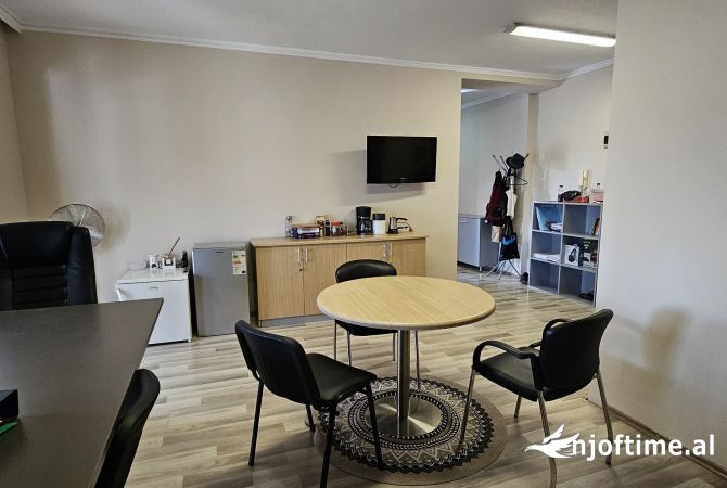 Jepet me qira ambient biznesi ne Bllok