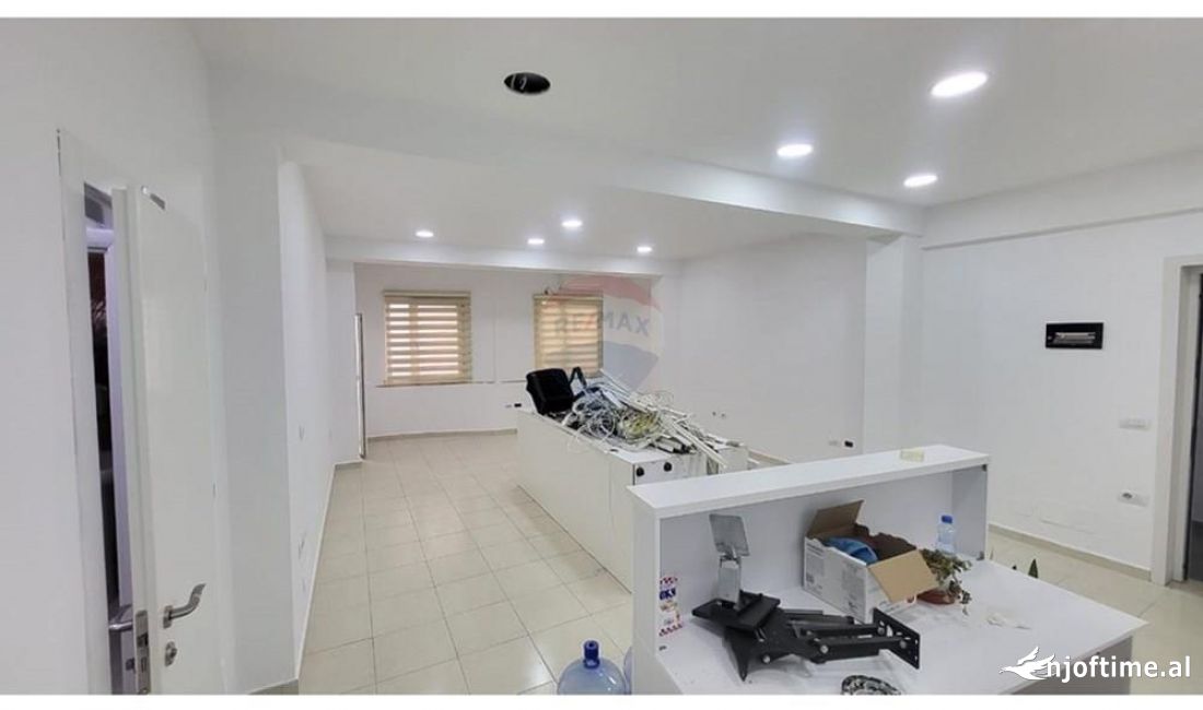 Jepet me qira ambient per zyra, Rruga e Kavajes