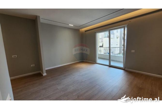 zyre per qira, Kika 2