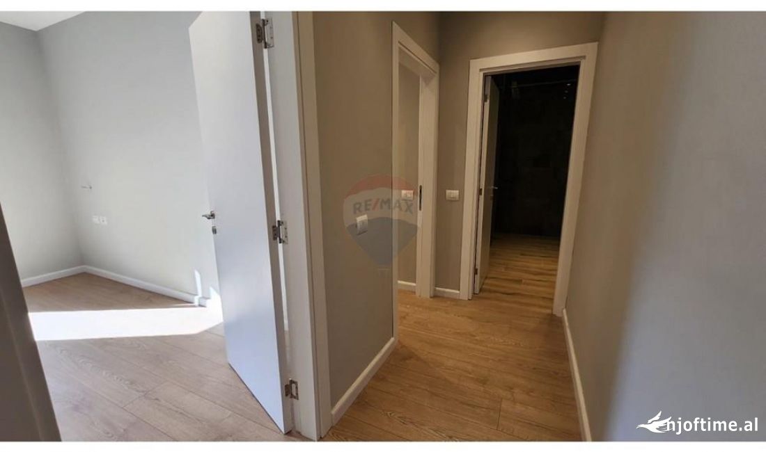 zyre per qira, Kika 2