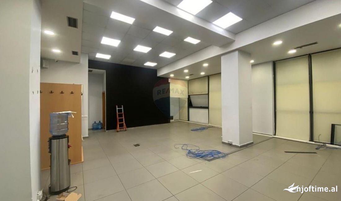 Ambient per zyre prane Kristal Center