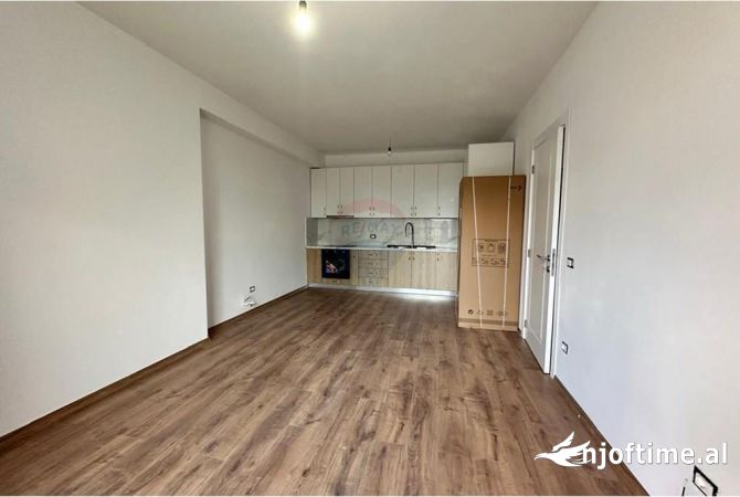 Shtepi ne shitje Apartament ne Tirane, 2+1, Mobilimi Bosh, pa mobiluar, Pagesa 184,000  Euro.