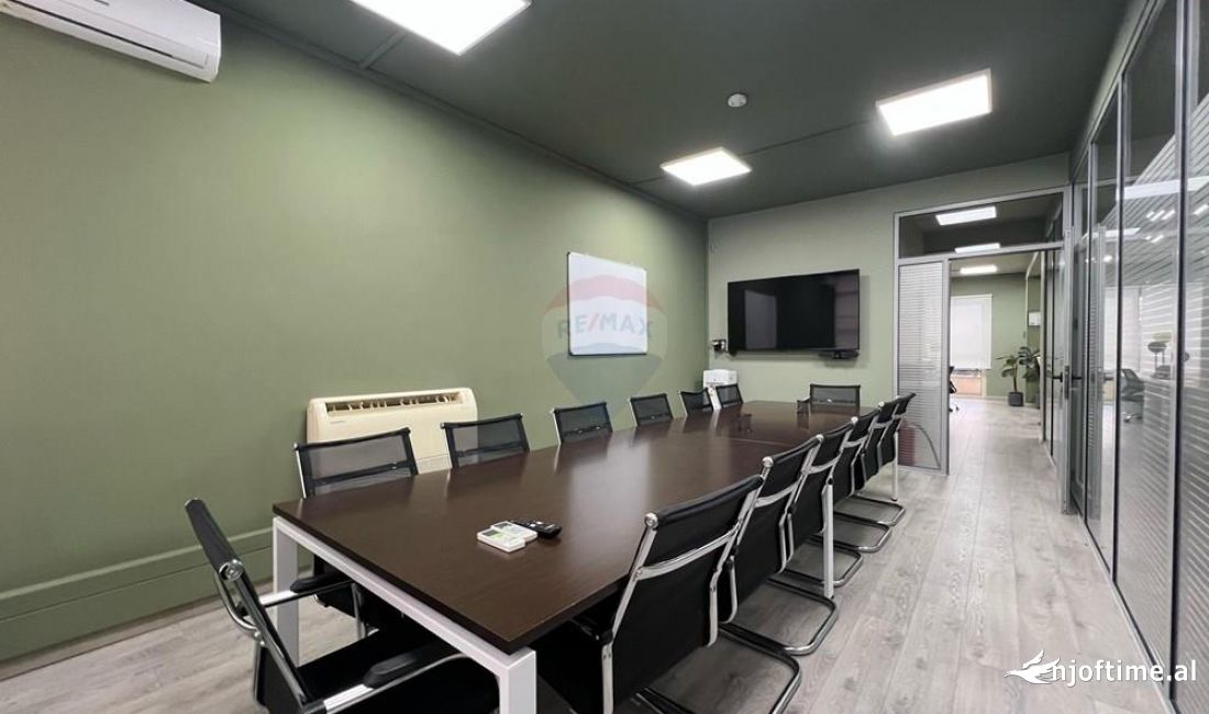 AMBIENT ZYRASH PER QIRA NE BLLOK!  3,200 Euro