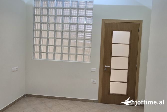 Zyra në Qira - Rruga e Elbasanit 🏢
