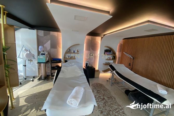 Ambiente Commerciale in Vendita 1+1 a Durazzo - 75,000 Euro