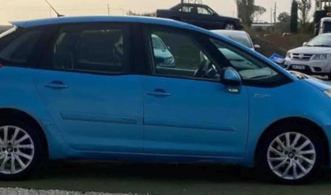 Auto in Vendita a Durazzo, Citroen, 2007 Diesel,Kambio Automatik Pagamento 3,400  Euro.