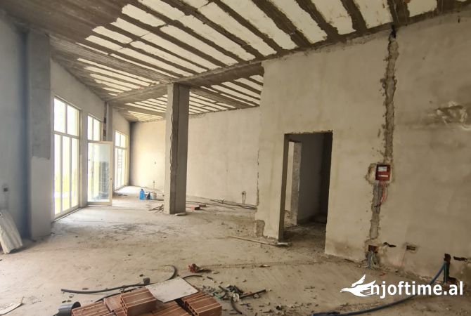 Business Property in Sale 3+1 in Tirana - 198,000 Euro