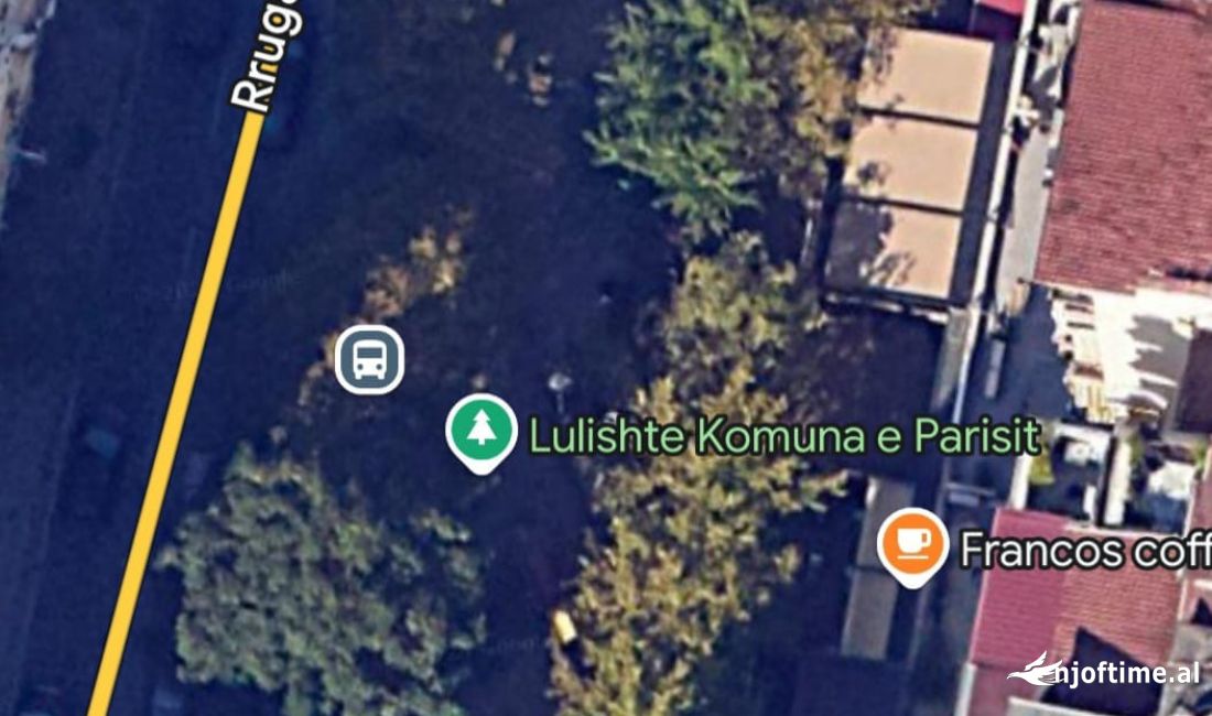 SHitet dyqan te Komuna e Parisit