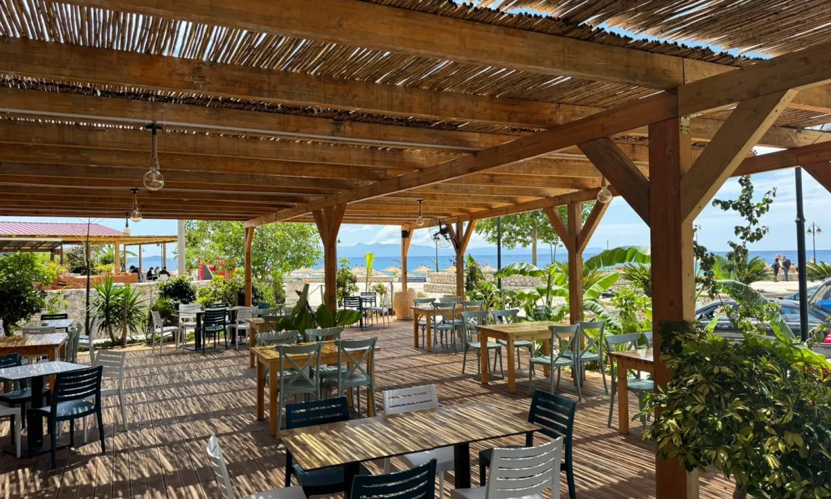 BAR RESTORANT ME QERA NE QEPARO