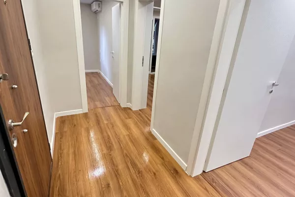 Shtepi ne shitje Apartament ne Tirane, 2+1, Mobilimi Bosh, pa mobiluar, Pagesa 350,000  Euro.