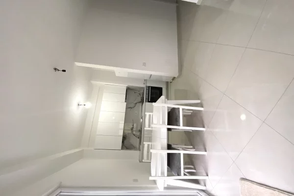 Shtepi me qera Apartament ne Tirane, 2+1, Mobilimi E mobiluar, Pagesa 45,000  Leke.