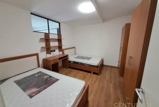 Shtepi me qera Apartament ne Tirane, 2+1, Mobilimi E mobiluar, Pagesa 550  Euro.