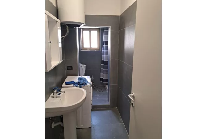 Shtepi me qera Apartament ne Tirane, 2+1, Mobilimi E mobiluar, Pagesa 550  Euro.