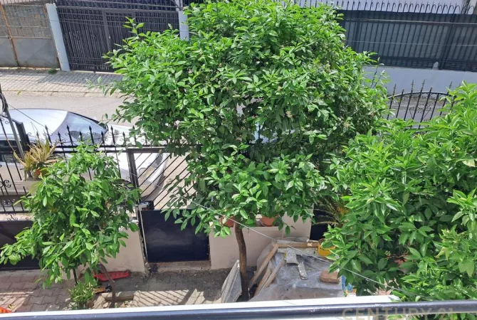 Jepet me qira apartament 2+1 prane ish Stacionit fundit te Tiranes Re.