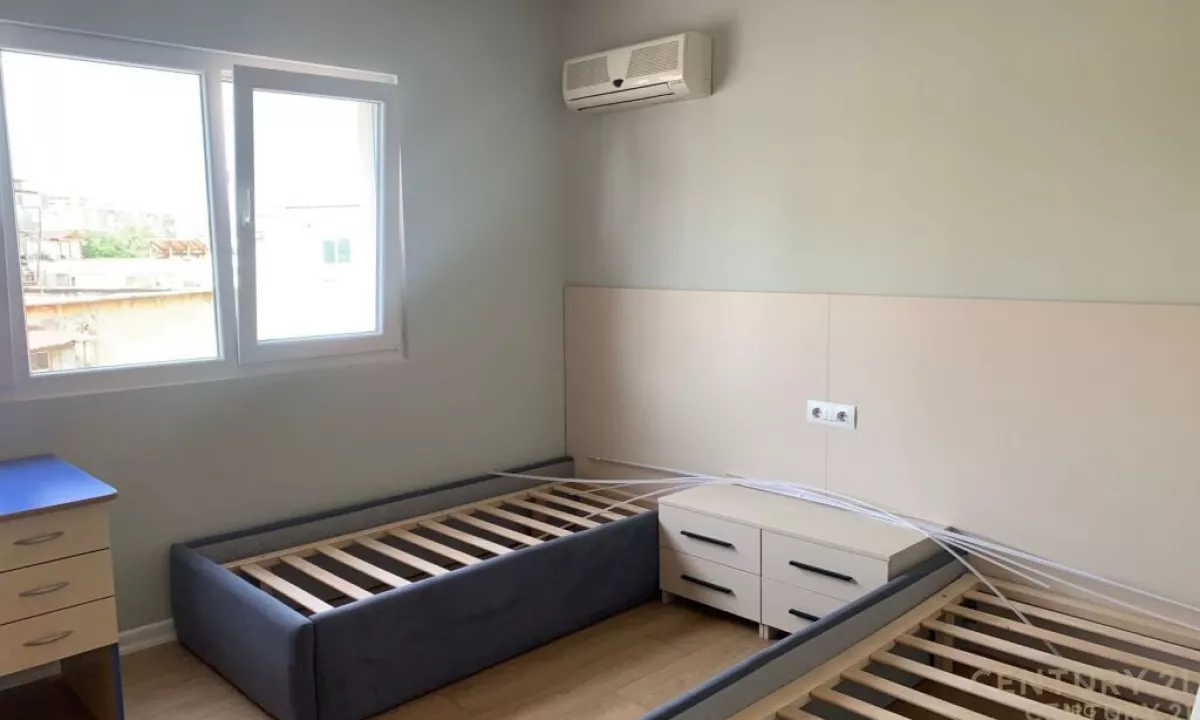 Shtepi me qera Apartament ne Tirane, 2+1, Mobilimi E mobiluar, Pagesa 700  Euro.