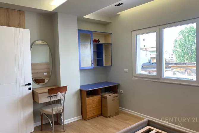 Shtepi me qera Apartament ne Tirane, 2+1, Mobilimi E mobiluar, Pagesa 700  Euro.
