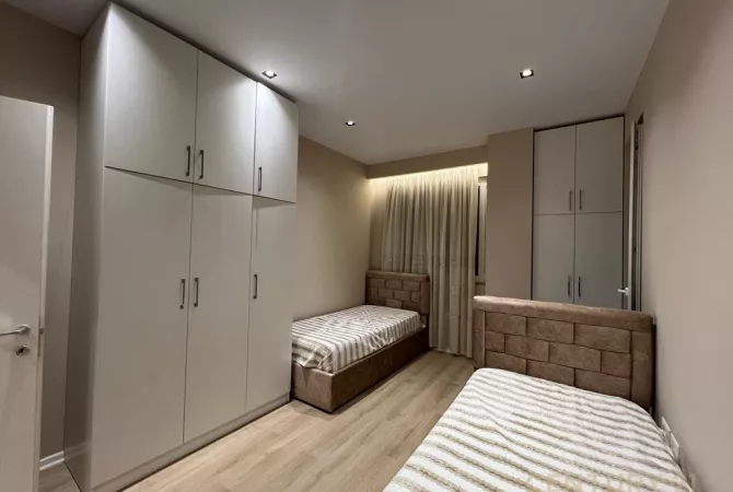 Shtepi me qera Apartament ne Tirane, 2+1, Mobilimi E mobiluar, Pagesa 550  Euro.