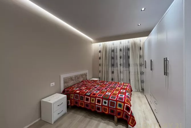 Shtepi me qera Apartament ne Tirane, 2+1, Mobilimi E mobiluar, Pagesa 550  Euro.