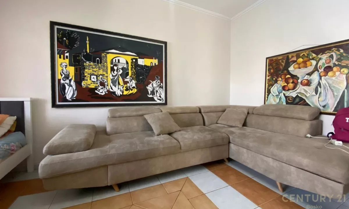 Shtepi me qera Apartament ne Tirane, 1+1, Mobilimi E mobiluar, Pagesa 500  Euro.