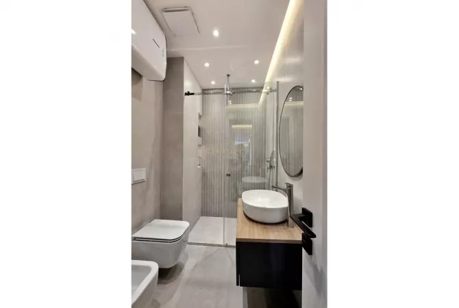 Shtepi me qera Apartament ne Tirane, 3+1, Mobilimi E mobiluar, Pagesa 2,200  Euro.