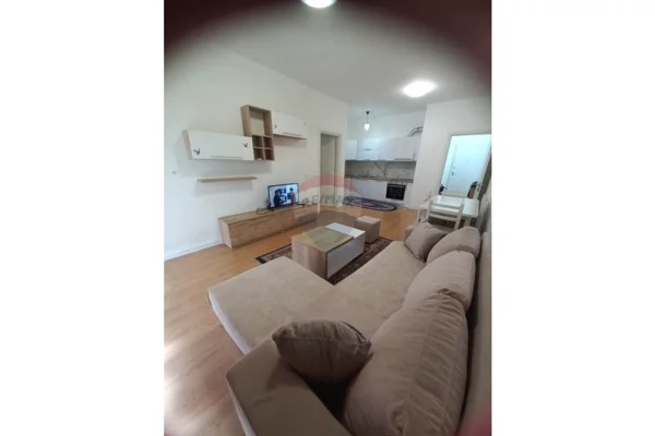 Apartament me qera 1+1 Rr.5Maj