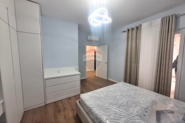 Shtepi me qera Apartament ne Tirane, 1+1, Mobilimi E mobiluar, Pagesa 75,000  Leke.