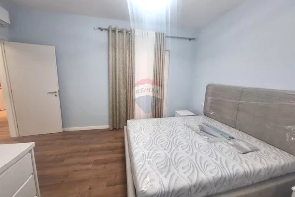 Shtepi me qera Apartament ne Tirane, 1+1, Mobilimi E mobiluar, Pagesa 75,000  Leke.