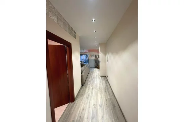 Shtepi me qera 3+1 ne Tirane - 1,400 Euro