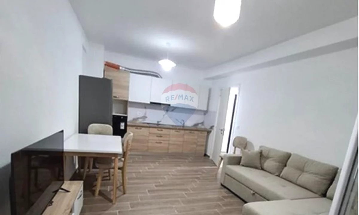 Shtepi me qera Apartament ne Tirane, 2+1, Mobilimi E mobiluar, Pagesa 50,000  Leke.