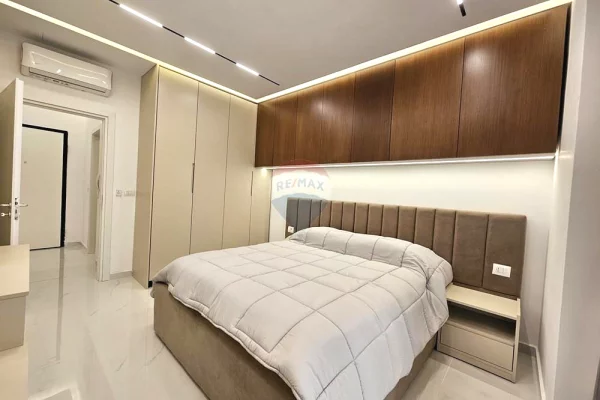 Shtepi me qera Apartament ne Tirane, 3+1, Mobilimi E mobiluar, Pagesa 750  Euro.